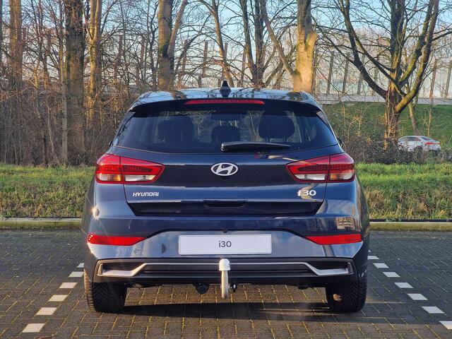 Hyundai I 30 1.5 T-GDi MHEV Premium | ¤2000 KORTING | AFNEEMBARE TREKHAAK | ALL SEASON BANDEN | STOEL/-STUUR VERWARMING |