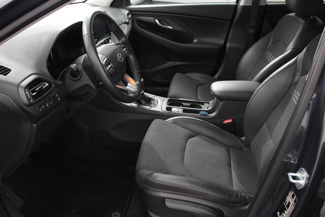 Hyundai I 30 Wagon 1.0 T-GDi 120 Pk Essential Navigatie Apple Carplay/Android Auto Climate Control Camera Afneembare Trekhaak Lane Assist Privacy Glass Keyless Go