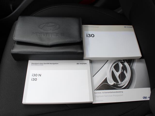 Hyundai I 30 Wagon 1.0 T-GDi MHEV Comfort / Navigatie + Android Auto/Apple Carplay / DAB / Climate Control / Cruise Control / Achteruitrijcamera /