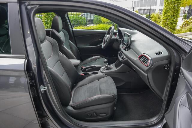 Hyundai I 30 N2 Performance Fastback 2.0 275pk T-GDI |dealer onderhouden|panoramadak|memory|Apple Carplay|parkeercamera|stoelverwarming|clima control|cruise control|19" lichtmetalen velgen|