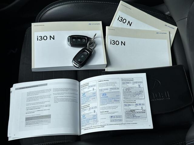 Hyundai I 30 2.0 T-GDI N2 / Navigatie / Cruise control / Camera / Apple carplay - Android auto / Parkeersensoren / Dealeronderhouden