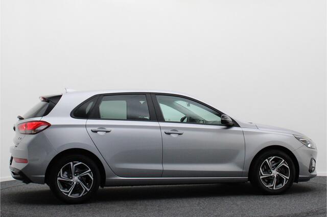 Hyundai I 30 1.0 T-GDi MHEV Comfort Camera, Apple Carplay, Stuur-/Stoelverw., LED, DAB, 16"