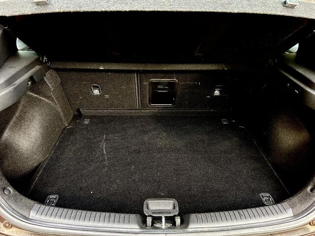 Hyundai I 30 1.0 T-GDI First Edition | CarPlay | Camera | Climate control |