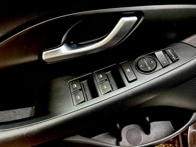 Hyundai I 30 1.0 T-GDI First Edition | CarPlay | Camera | Climate control |