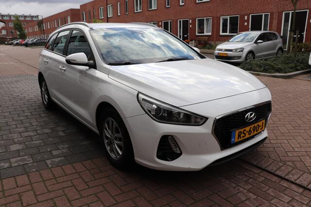Hyundai I 30 Wagon 1.4 T-GDI Comfort Navigatie, afneembare trekhaak.