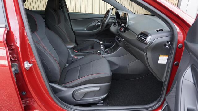 Hyundai I 30 1.5 T-GDi 160pk N Line Navi LED 18inch LM Keyless Groot scherm A-Camera *Sunset Red Metallic* Unieke i30!