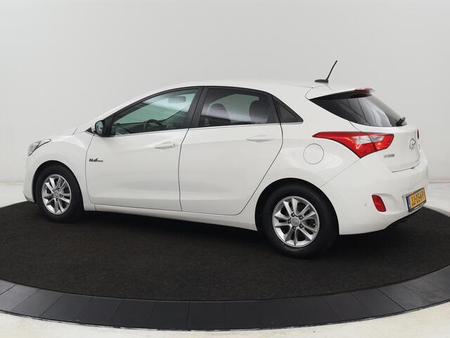 Hyundai I 30 1.6 GDI i-Vision | Trekhaak | Camera | Navigatie | Cruise control | Climate control | Bluetooth