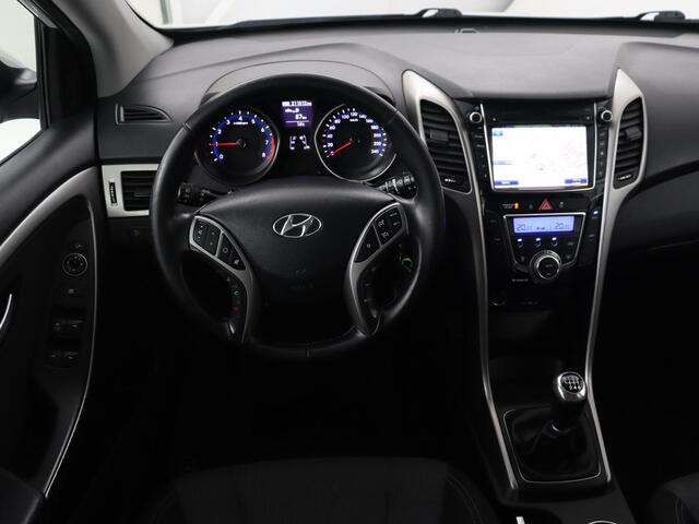 Hyundai I 30 1.6 GDI i-Vision | Trekhaak | Camera | Navigatie | Cruise control | Climate control | Bluetooth