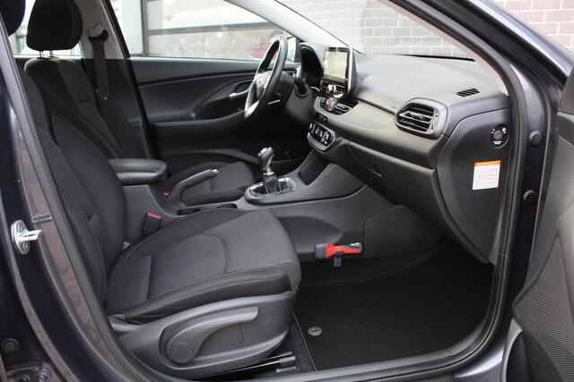 Hyundai I 30 1.0 T-GDi MHEV Comfort Smart / Carplay / Camera / N.A.P.