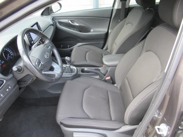 Hyundai I 30 1.0 T-GDI First Edition 2e eigen | dealer onderh | tr.haak | LED kopl | navi | camera | cruise