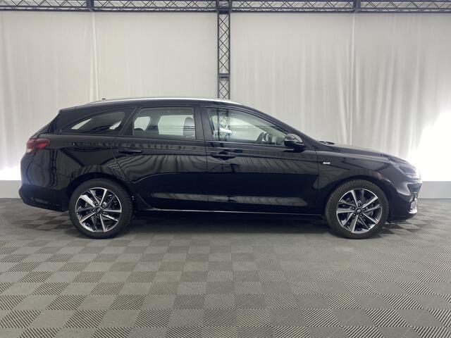 Hyundai I 30 Wagon 1.0 T-GDi MHEV Comfort Smart Automaat | Apple Carplay | Navi | Camera | Winter Pack |