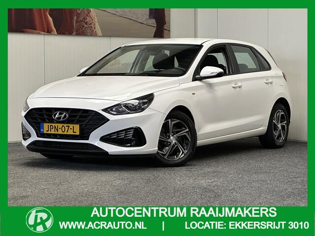 Hyundai I 30 1.0 T-GDi MHEV COMFORT AUTOMAAT ACHTERUIT RIJ CAMERA APPLE CARPLAY NAVIGATIE LM 16 INCH CLIMA SCHAKELFLIPPERS STUURBEDIENING, STOELVERWARMING ZEER MOOI !!