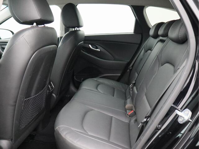 Hyundai I 30 Wagon 1.5 T-GDi MHEV Premium/ trekhaak/ lage km/ zeer mooi!