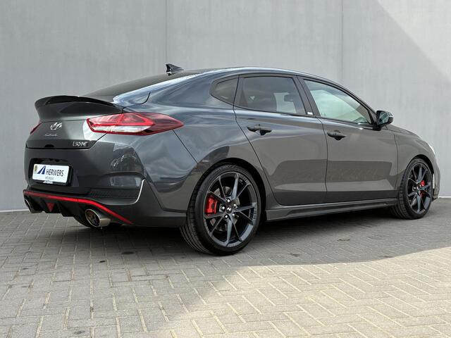 Hyundai I 30 Fastback 2.0 N 280pk DCT 8 / Fabrieksgarantie t/m 12-2026 / Dealer onderhouden / Trekgewicht 1600 kg / Stuur- & Stoel verwarming / Cruise control / Achteruitrijcamera / Keyless Entry/Start / Apple Carplay Android Auto /