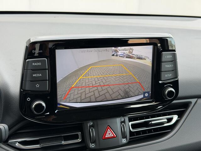 Hyundai I 30 Wagon 1.0 T-GDi MHEV Comfort Automaat / Facelift / Camera / Navigatie via AppleCarplay & Android auto / Parkeersensoren / Multimedia Bluetooth / DAB /