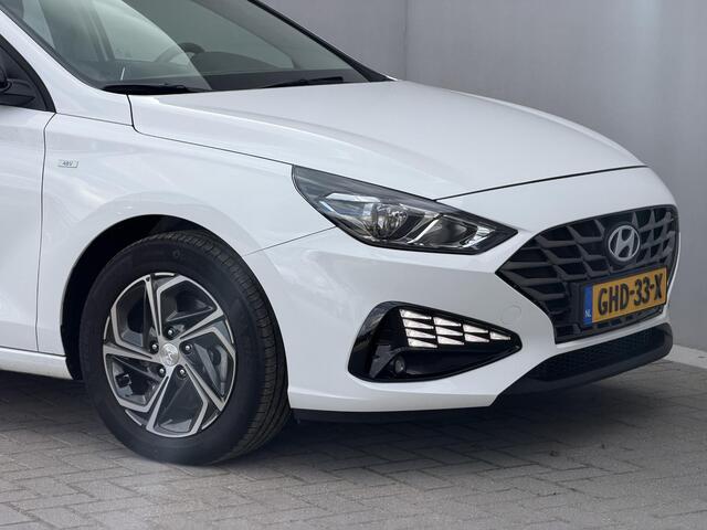 Hyundai I 30 Wagon 1.0 T-GDi MHEV Comfort Automaat / Facelift / Camera / Navigatie via AppleCarplay & Android auto / Parkeersensoren / Multimedia Bluetooth / DAB /