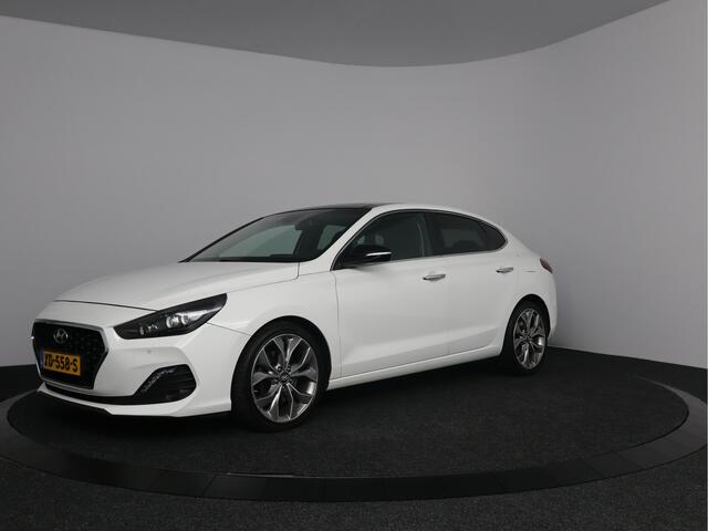 Hyundai I 30 Fastback 1.4 T-GDI Premium | Panorama dak | 18" |