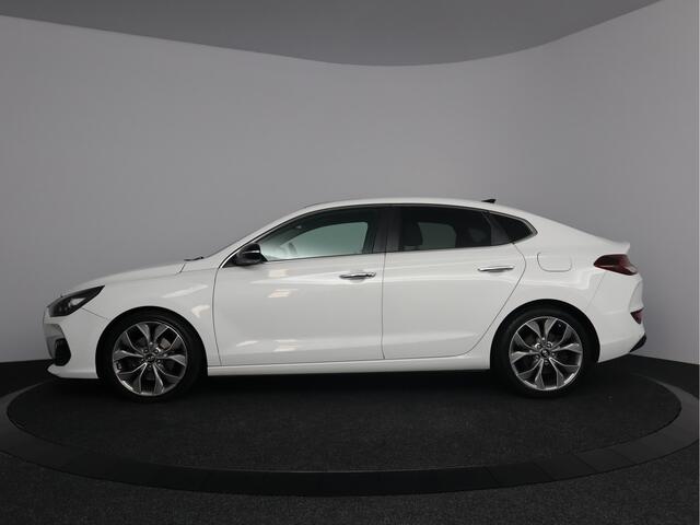 Hyundai I 30 Fastback 1.4 T-GDI Premium | Panorama dak | 18" |