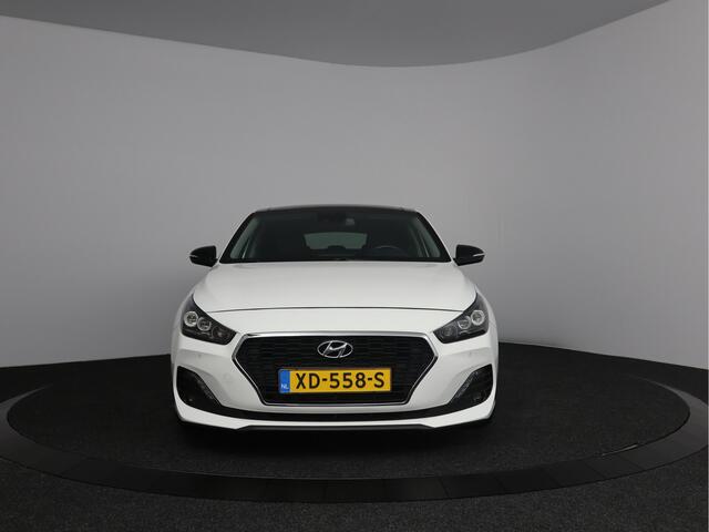 Hyundai I 30 Fastback 1.4 T-GDI Premium | Panorama dak | 18" |