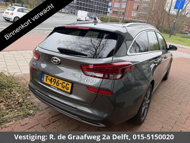 Hyundai I 30 Wagon 1.5 T-GDi MHEV Premium | Stuur-/Stoelverwarming | Navigatie | Parkeersensoren voor & Achter |