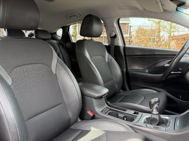 Hyundai I 30 Fastback 1.4 T-GDI Premium 141PK Navi Cruise Carplay PDC Camera