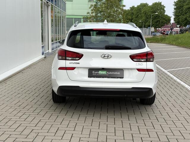Hyundai I 30 1.4 T-GDI Comfort | AUTOMAAT | Carplay | Camera | Stuur & stoelverwarming | Trekhaak