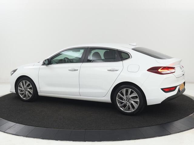 Hyundai I 30 Fastback 1.0 T-GDI Premium | Carplay | Half leder | Full LED | Navigatie | Keyless | Climate control | Camera | Bluetooth | Cruise control | Parkeerhulp