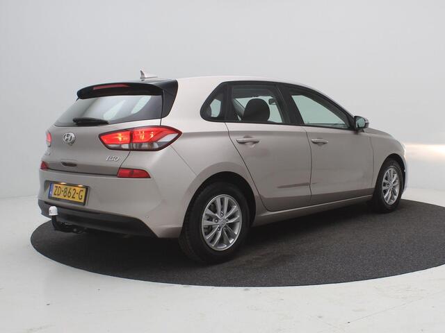 Hyundai I 30 1.0 T-GDI Comfort / Dealeronderhouden / Historie compleet aanwezig / Navigatie + Android Auto/Apple Carplay / Climate Control / Cruise Control / Achteruitrijcamera / Parkeersensoren achter /