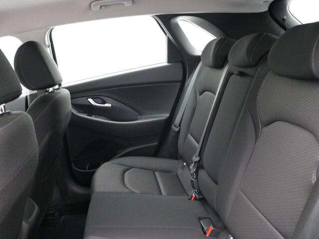Hyundai I 30 1.0 T-GDI Comfort / Dealeronderhouden / Historie compleet aanwezig / Navigatie + Android Auto/Apple Carplay / Climate Control / Cruise Control / Achteruitrijcamera / Parkeersensoren achter /