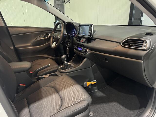 Hyundai I 30 1.4 T-GDI Comfort | N-Sport | navi | privacy glas |