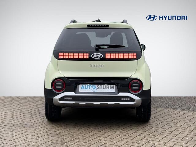 Hyundai INSTER Evolve 49 kWh Winter + Tech Pack
