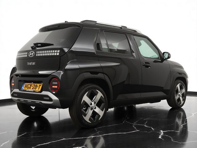 Hyundai INSTER 49kWh Evolve 115PK - 17 inch LM velgen - Navigatie - Camera - Climate control - Adaptieve Cruise control - 5 jaar garantie - 8 jaar batterijgarantie - WLTP 370 KM.