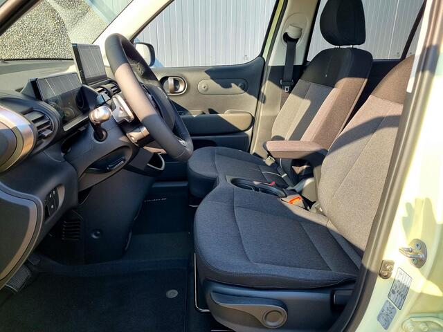 Hyundai INSTER Evolve 49 kWh Tech + Winter Pack / ¤1500,- Voordeel Op Nieuwprijs / Rijklaarprijs / Direct Leverbaar /