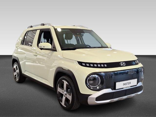 Hyundai INSTER Evolve 49 kWh Winter Pack | Tech Peck | Buttercream Yellow