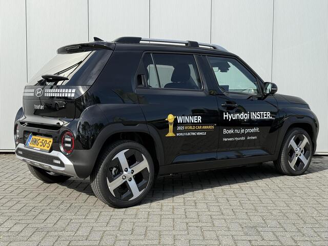 Hyundai INSTER Evolve 49 kWh / Winter & Tech Pack / 370 KM WLTP / 360 Camera / Warmtepomp / Stoel- & Stuurverwarming / Dynamische Navigatie / LED /