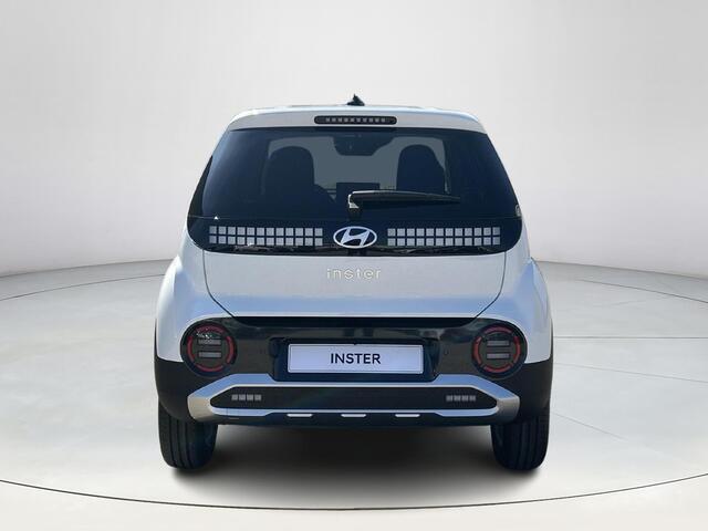 Hyundai INSTER Pulse 49 kWh | Winterpack | Uit voorraad leverbaar | Warmtepomp | Stoel en stuurverwarming | Parkeersensoren voor en achter | Adaptieve cruise control