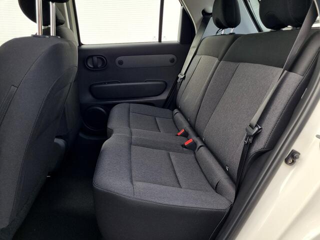 Hyundai INSTER E-Motion 49 kWh MY26 / ¤ 3.000,- Voordeel Op Nieuwprijs / Rijklaarprijs / Direct Leverbaar / Navigatie / Apple Carplay & Android Auto / 5 Jaar Fabrieksgarantie /