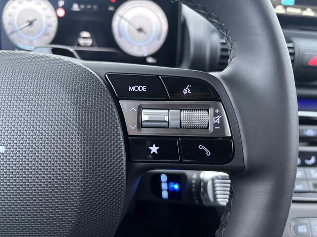 Hyundai INSTER Evolve 49 kWh + Winter & Tech Pack / ¤ 3.000,- Voordeel Op Nieuwprijs / Rijklaarprijs / Direct Leverbaar / Navigatie / LMV / 3-Fase Laden / Warmtepomp /