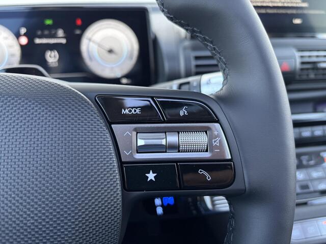 Hyundai INSTER Evolve Sky 49 kWh /Winter & Tech Pack /Apple Carplay & Android Auto / Adaptieve Cruise control/ Airco Climate Control / Navigatie / 3-fase laden