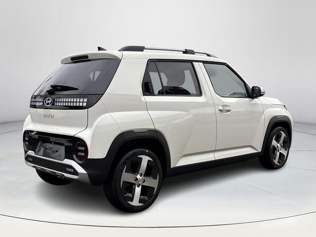 Hyundai INSTER Evolve Sky 49 kWh | Winter Pack | Apple Carplay/Android Auto | 360 graden camera | Batterijverwarming | Schuif/kantel dakje | Adaptief Cruise Control | Stoel/stuurverwarming |