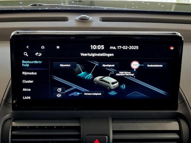 Hyundai INSTER Evolve 49 kWh Winter + Tech Pack / ¤3.000,- Voordeel / V2L / 360 Camera / Dynamische Navigatie / Adaptive Cruise Control / Climate Control /