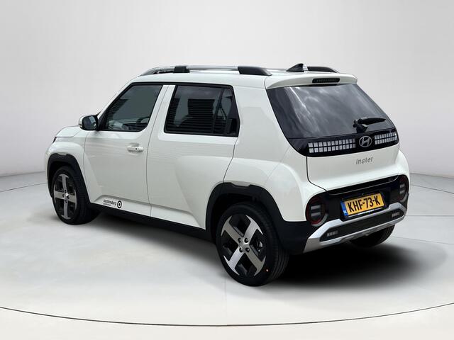 Hyundai INSTER Evolve Sky 49 kWh | Winter Pack | Apple Carplay/Android Auto | Achteruitrijcamera | Batterijverwarming | Schuif/kantel dakje | Adaptief Cruise Control | Stoel/stuurverwarming |