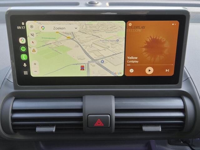Hyundai INSTER Cross Plus 49 kWh / uit voorraad leverbaar!! / Fabrieksgarantie tot 07-2030 / CCS snellader / Warmtepomp / WLTP bereik 293 km bereik stad 434 km / Stuur- & Stoelverwarming / Rondomzicht camera / Draadloze telefoon lader / Adaptief cruise control /