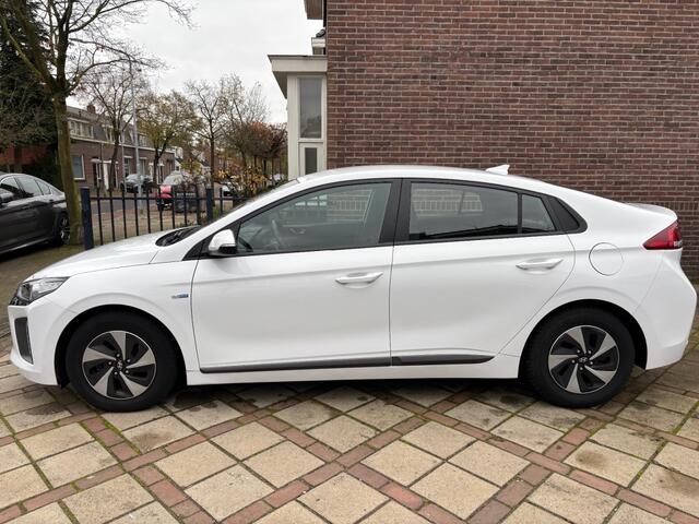 Hyundai IONIQ 1.6 GDI i-Motion AUTOMAAT AIRCO CRUISE CAMERA PDC