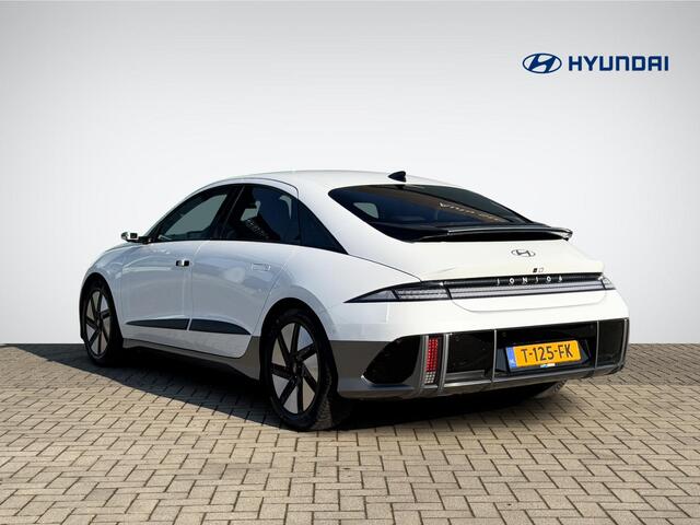 Hyundai IONIQ 6 Lounge 77 kWh Digitale Buitenspiegels | Head-Up Display | BOSE Audio | Leder 'Grijs' | 360° Camera | Stoelverwarming + -Ventilatie | Geheugenstoel | Rijklaarprijs!