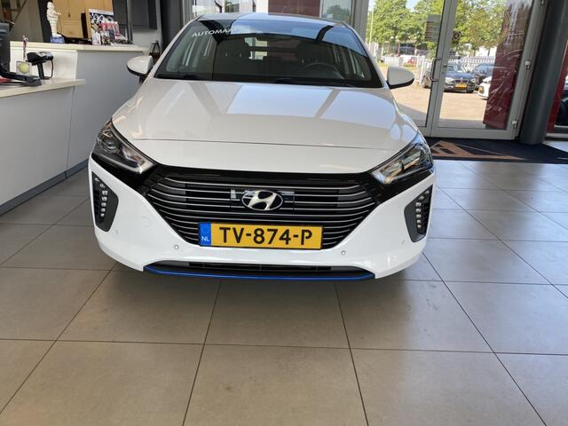 Hyundai IONIQ 1.6 GDi Comfort,Automaat,Navigatie,Achteruitrijcamera,Climate&Cruisecontrol,Spraakbediening,Keyless,Sensoren V&A,