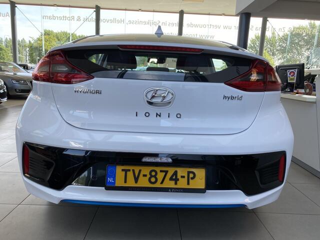 Hyundai IONIQ 1.6 GDi Comfort,Automaat,Navigatie,Achteruitrijcamera,Climate&Cruisecontrol,Spraakbediening,Keyless,Sensoren V&A,