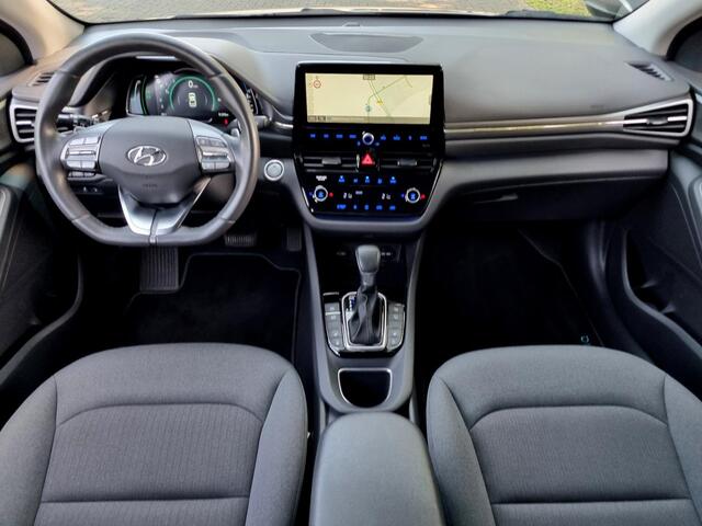 Hyundai IONIQ 1.6 GDi PHEV Comfort Plus Automaat / Navigatie / Camera / Android Auto/Apple Carplay / Cruise Control Adaptief / Winterset Meerprijs ¤499,-