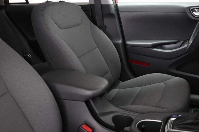 Hyundai IONIQ 1.6 GDi Comfort - Plus | STUURVERWARMING | DAB | APPLE | CAMERA