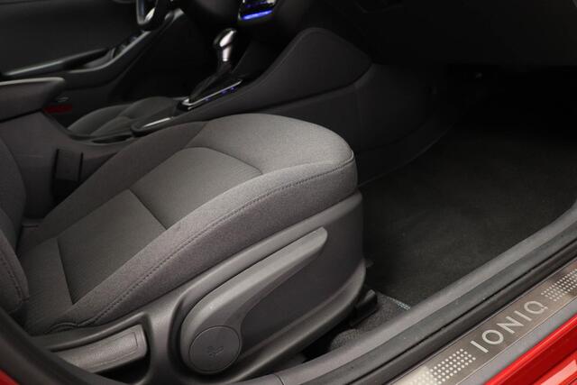 Hyundai IONIQ 1.6 GDi Comfort - Plus | STUURVERWARMING | DAB | APPLE | CAMERA